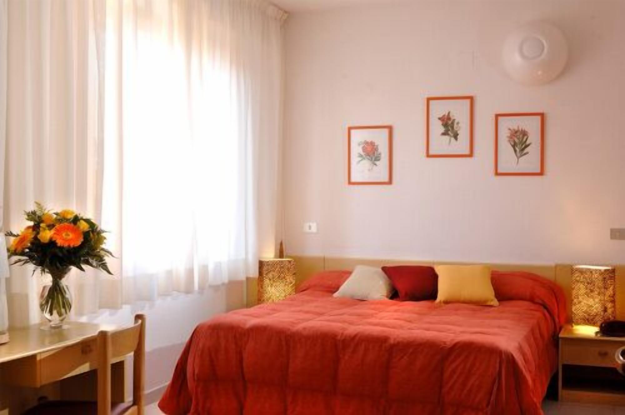 אורבטלו Hotel Sole מראה חיצוני תמונה
